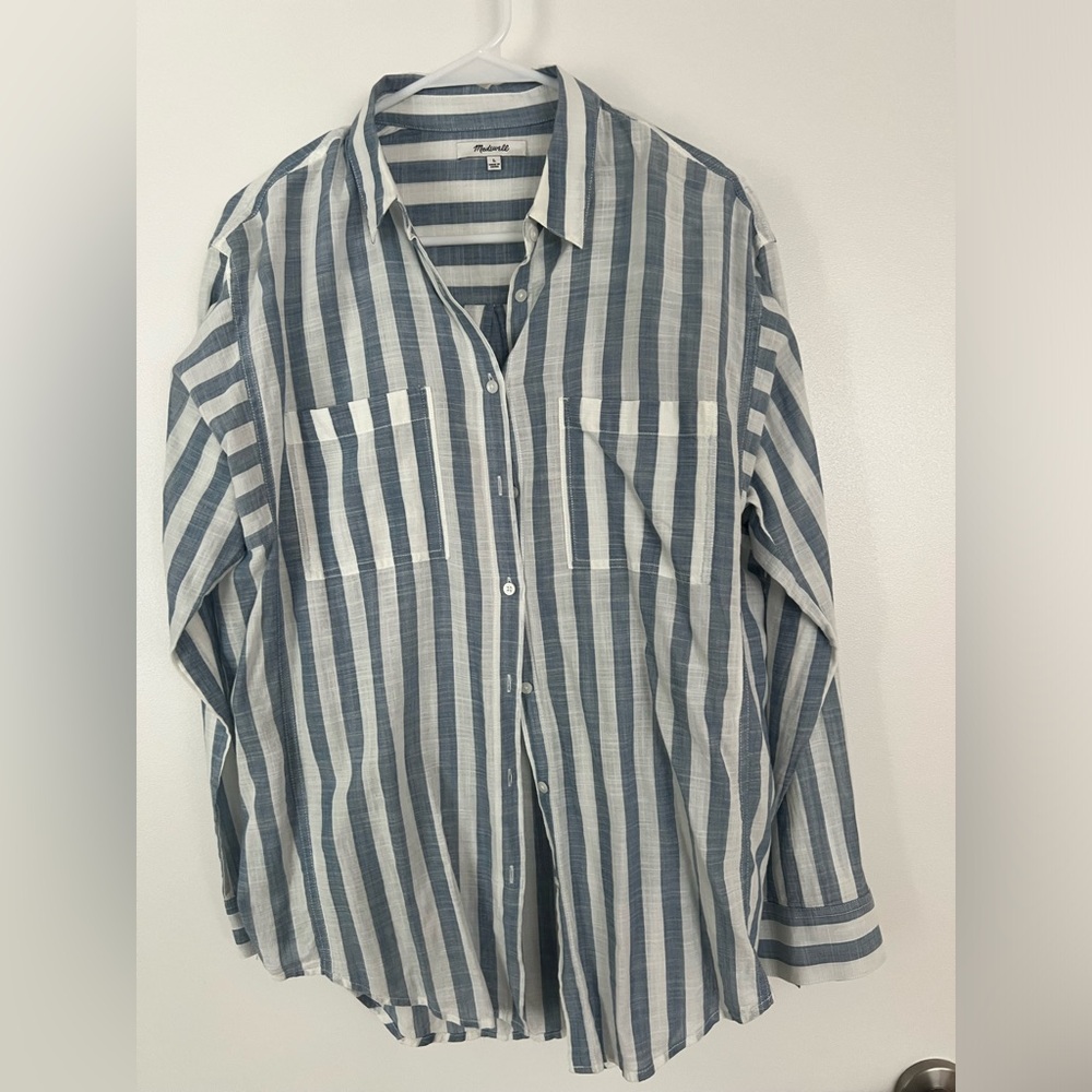 Madewell Blue and White Casual Button Down Shirt